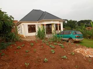 A picture of House for sale 3 Bedrooms 2 Indoor toilets Sitting Dining
