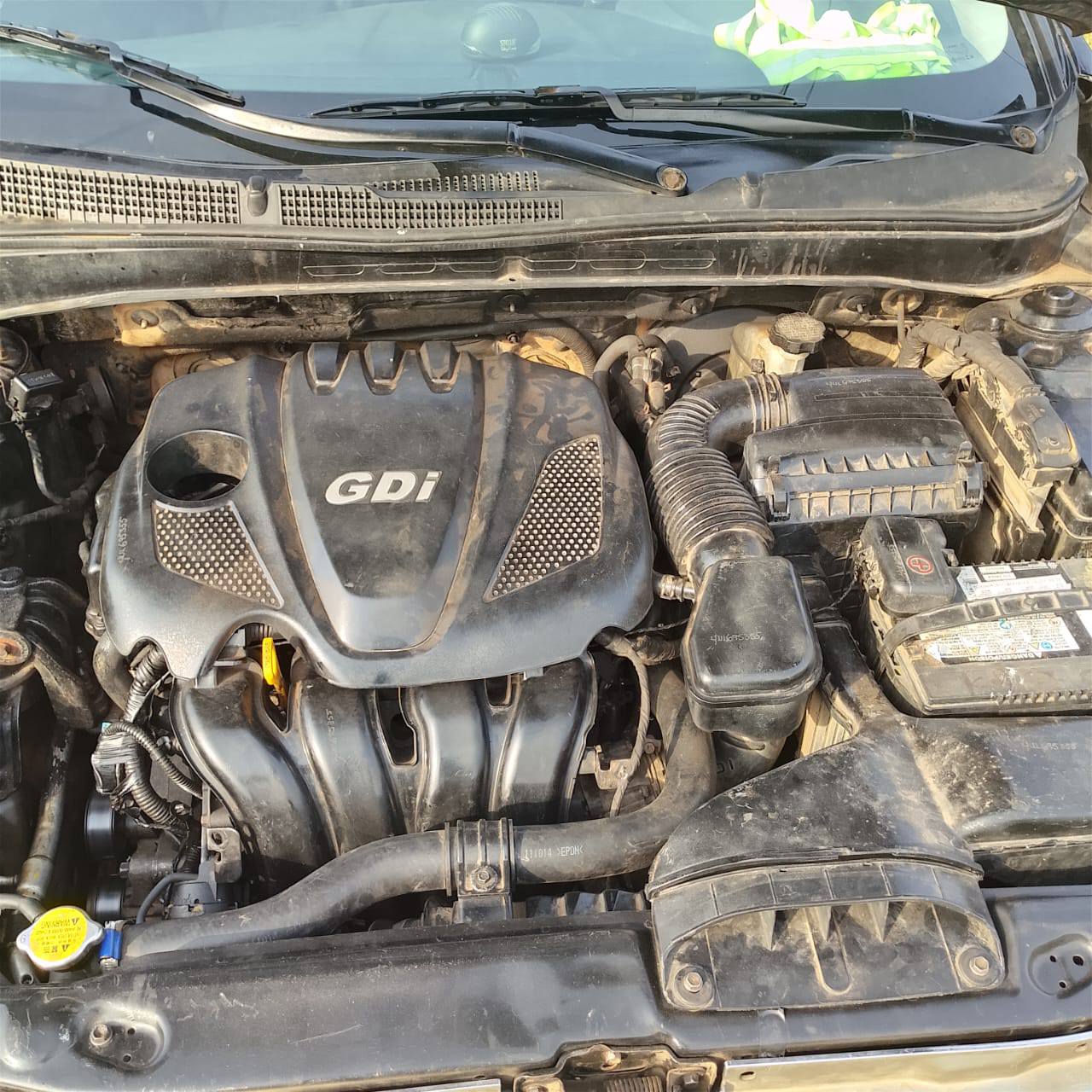 A picture of Awoof 2012 Hyundai sonata for sale