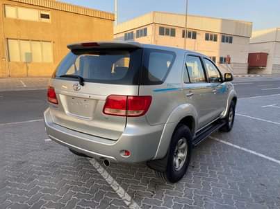 A picture of Toyota Fortuner 2008 gcc watsapp 0551513562