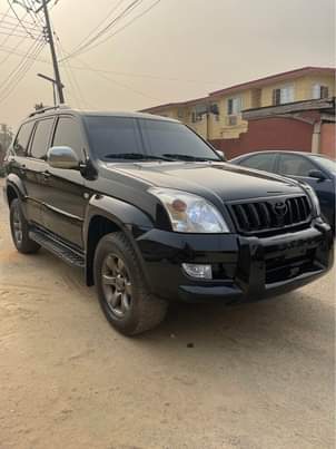 A picture of 2009 TOYOTA LAND CRUISER PRADO