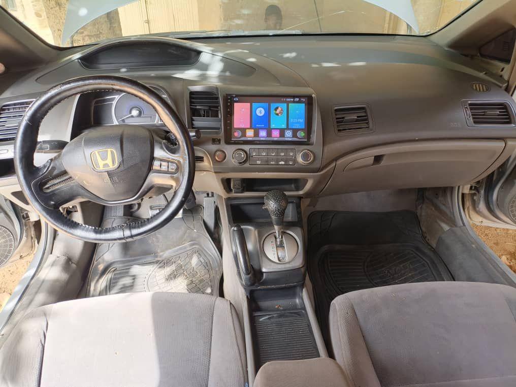 A picture of Honda civic 2009 at 3.3