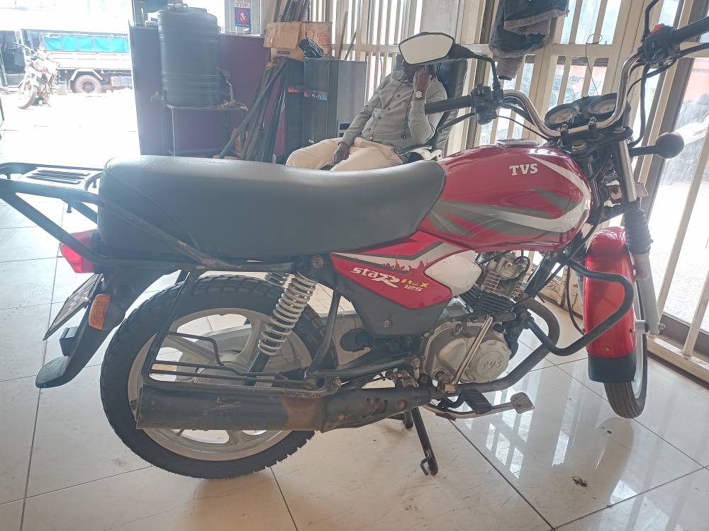 A picture of TVs HLx Star 125 for Sale