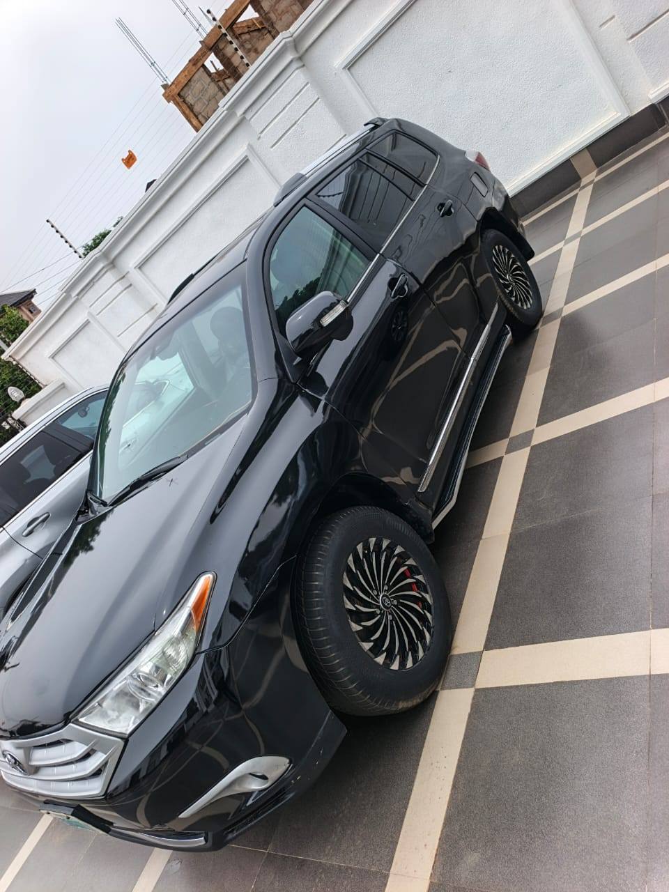 A picture of 2012 Toyota Higlander available Price is 10 7m Location is