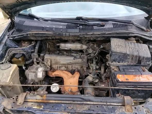 A picture of Mm Belgium grade Toyota picnic untampered engine untampered manual gear