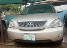 A picture of Neatly Used Lexus Rx330 Call 07035187592