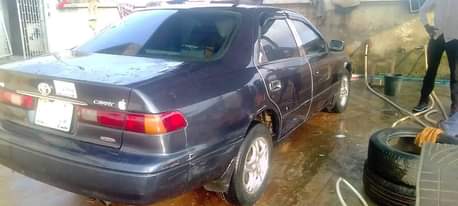 A picture of 2000 Toyota Camry 2000 Toyota Camry aka pencil light