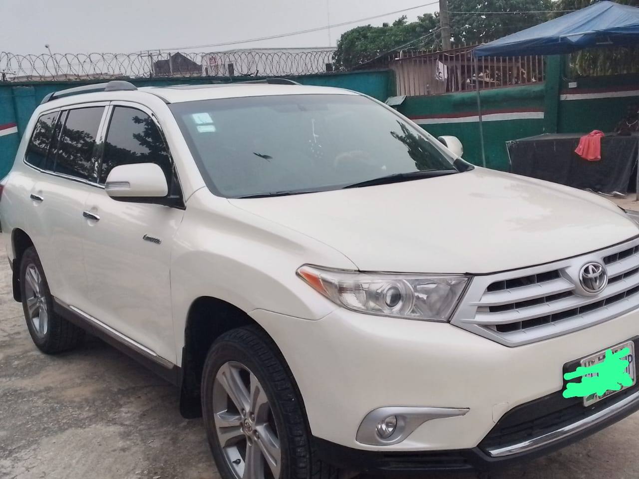 A picture of Toyota Highlander 012