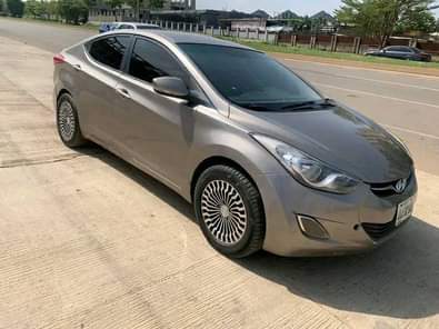 A picture of Distress 2014 Hyundai Elantra Everything is working AC is freezing