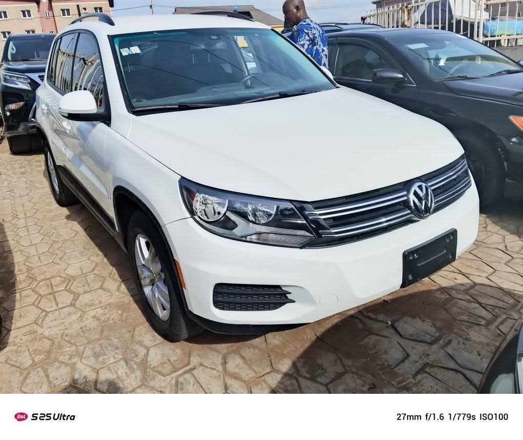 A picture of 2017 Volkswagen tiguan