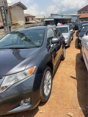 A picture of Toyota Venza 2010