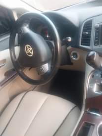 A picture of 2010 register toyota venza located in ilorin kwara state v6