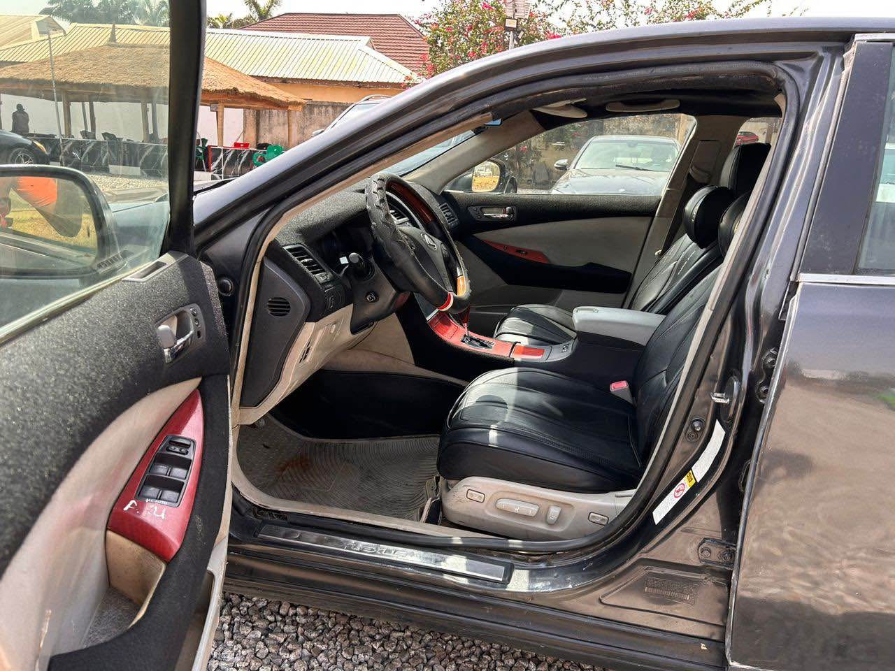 A picture of Super Distress sale 2010 Lexus ES350