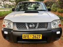 used nissan np300