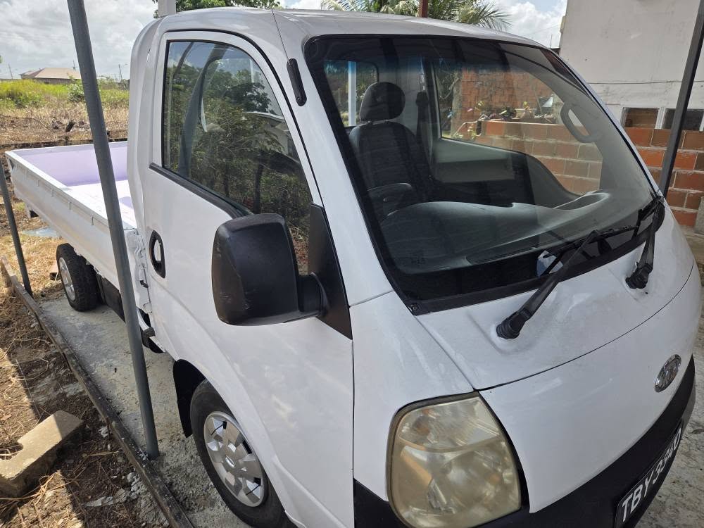 kia k2700