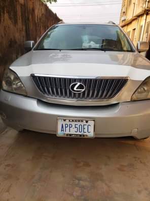 A picture of Super Clean Lexus Rx 330 with Clean Interior Everything working