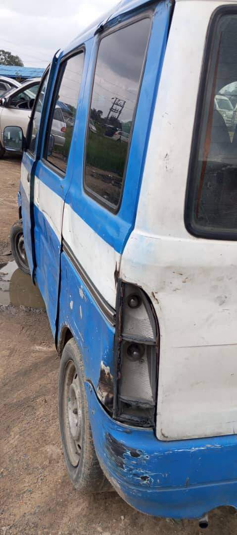 A picture of Hurry now dealer deal Manual transmission Hijet keke bus Untempered