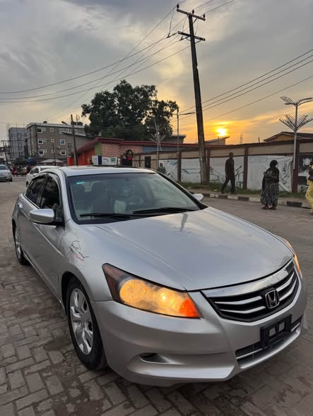 A picture of 2010 Honda Accord 07062950942