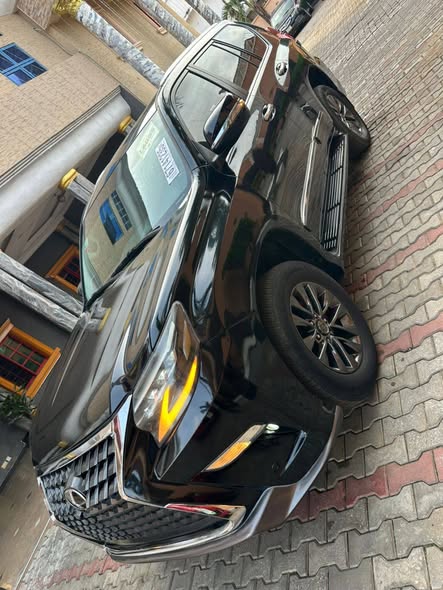 A picture of 2 month used Lexus GX460 2014 upgraded to 2020 model