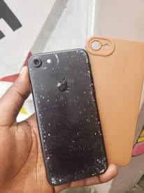A picture of IPHONE 7GB 128