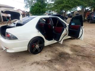 A picture of Toyota Alteza Engene 4silinder Yamaha Mwaka 2003 Cc1990 Full Ac