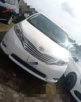 A picture of Extremely Clean 2012 Toyota Sienna model XLE Full Option with