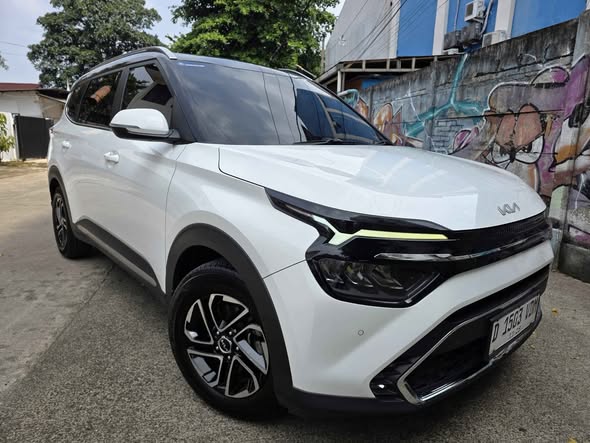 A picture of 2023 Kia all new carens at