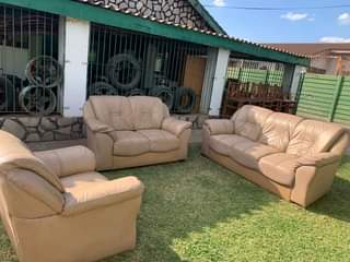 classifieds/furniture sofas