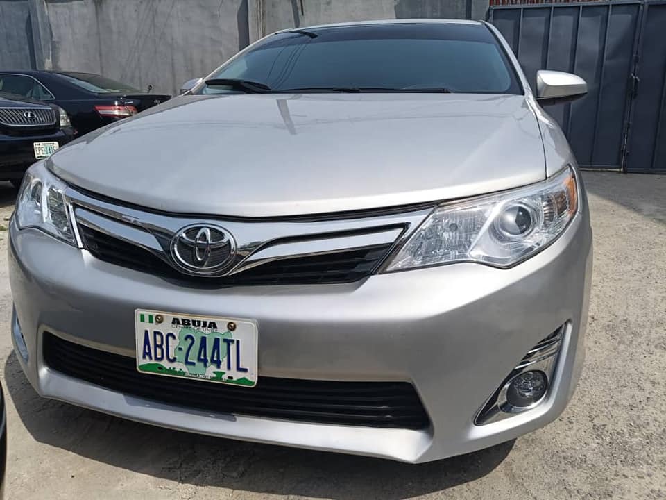 A picture of 2014 TOYOTA CAMRY