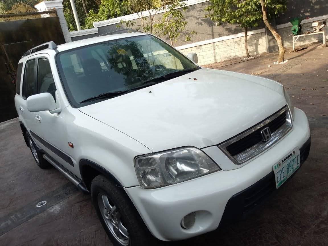 A picture of 2000 Honda 2000
