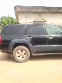 A picture of Toyota 4runner