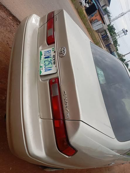 A picture of Toyota Camry Tiny Light 2001