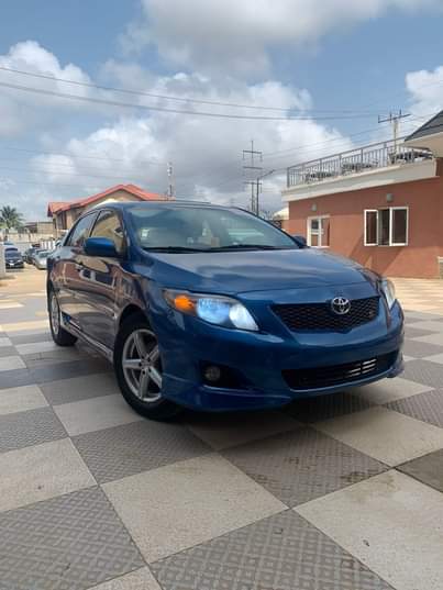 A picture of 6 months registered 2009 Toyota Corrola Sport Sun roof Android