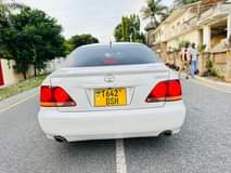 A picture of Crown Athlete M13 mwanza call 0686108116
