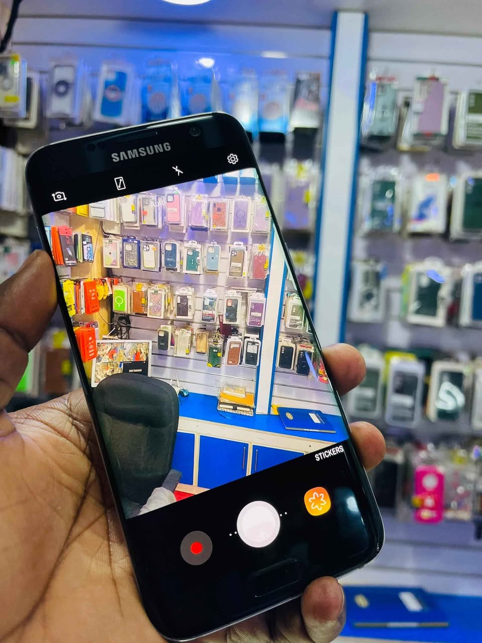A picture of SAMSUNG GALAXY S7 EDGE