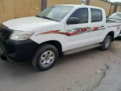 A picture of Toyota Hilux 08