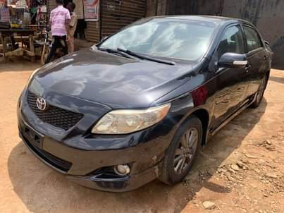 A picture of Toyota Corolla SE 2010