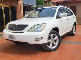 A picture of Few months registered 2007 Lexus Rx350 Full options Tokunbo standard