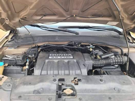 A picture of Highly Maintained 2006 Honda Pilot first body virgin engine gear