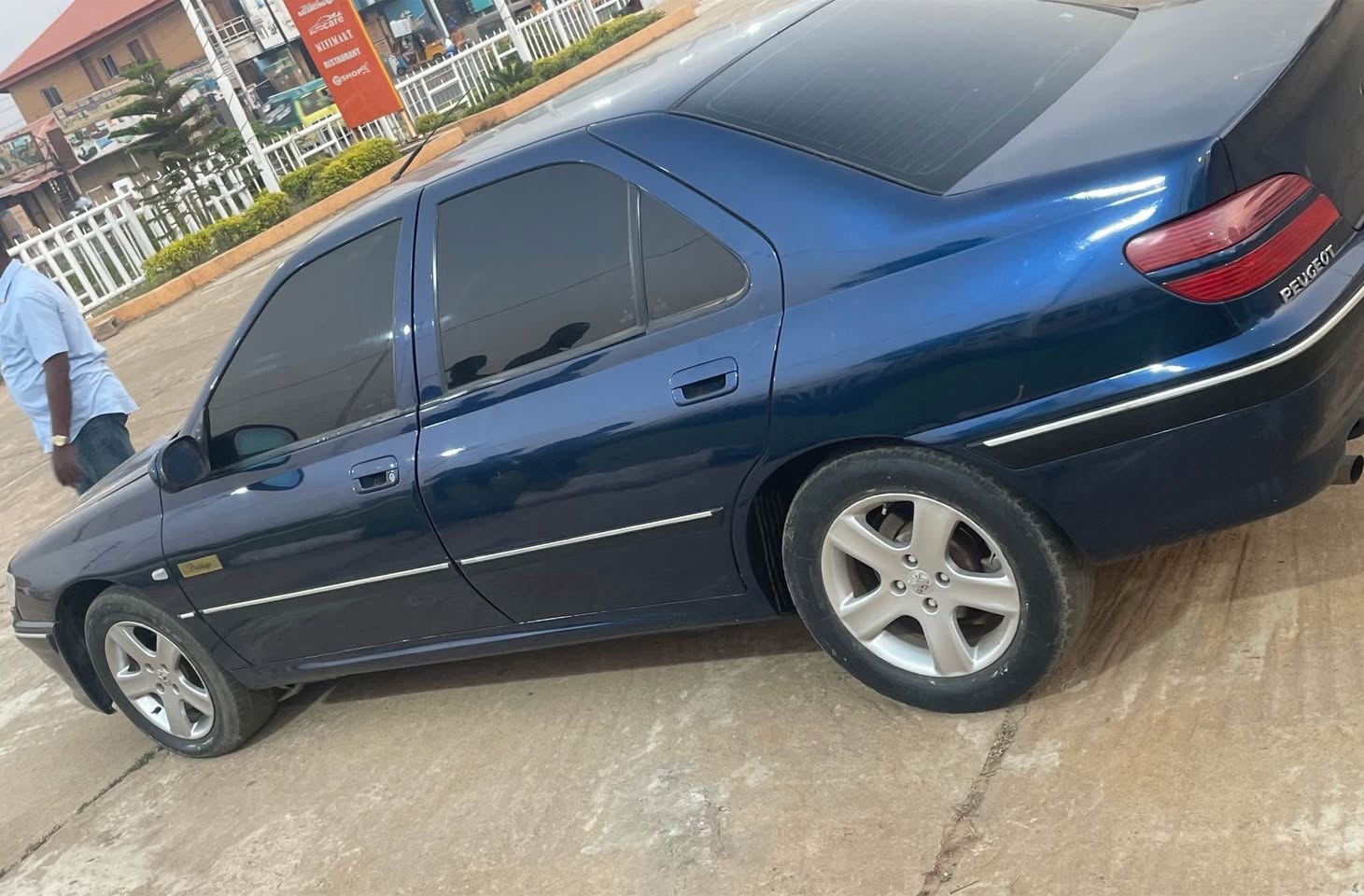 A picture of Peugeot 406