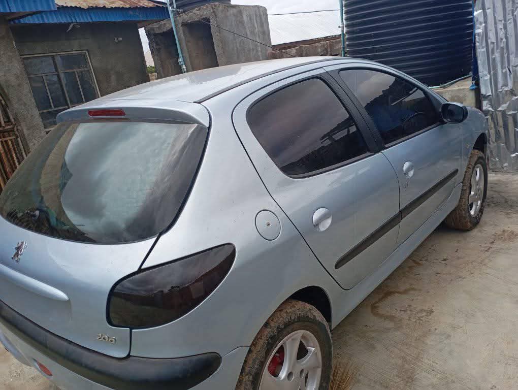 A picture of 2002 206 Peugeot peugeot 206