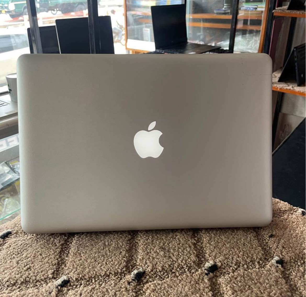A picture of MacBook Pro 2012 coi5 Ram 16gb Storage 2TB