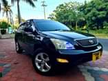 A picture of Toyota Harrier on sale DSE gari imetunzwa sanaaaaaa
