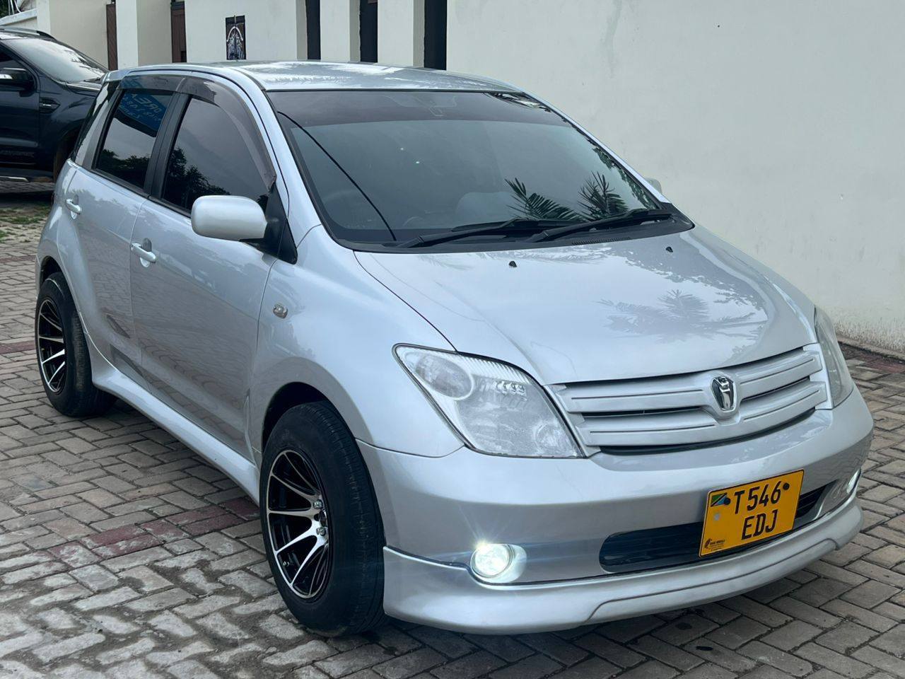 A picture of Toyota ist