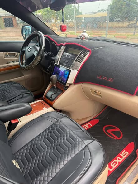 A picture of Quick sale Extremely clean and neatly used 2005 model Lexus