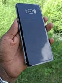 A picture of Samsung s8 