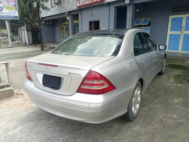 A picture of Mercedes Benz c class C280