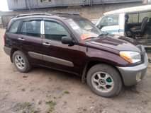 A picture of 2004 Toyota Rav4