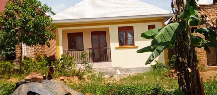A picture of hot deal double house on sale 23m kigogwa town