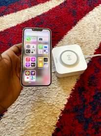 A picture of Iphone 13 plain 5G