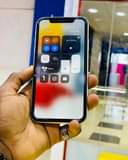 A picture of IPHONE 11 64